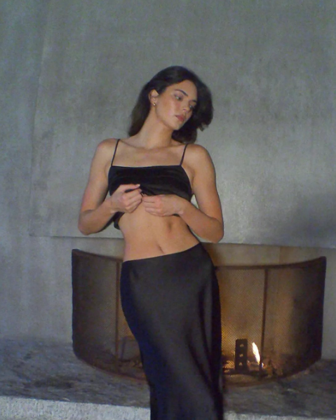 Kendall Jenner dla świątecznej kolekcji Calvin Klein 2
